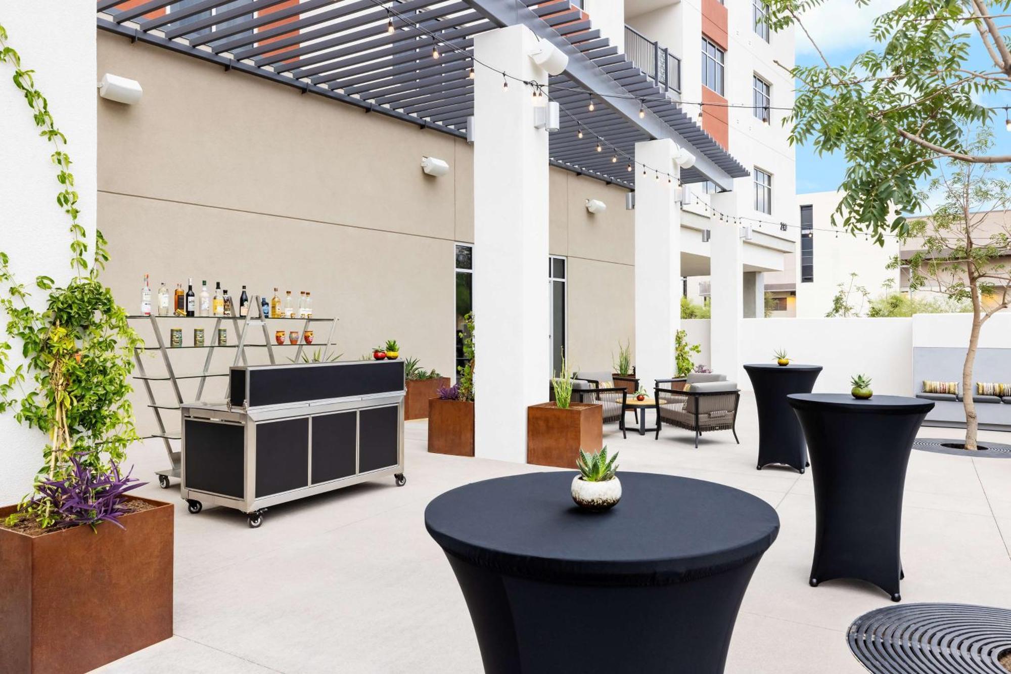 Doubletree By Hilton Tucson Downtown Convention Center Hotel Exterior foto